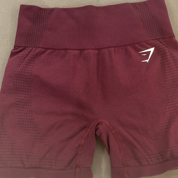 Women’s Gymshark shorts - Picture 2 of 3